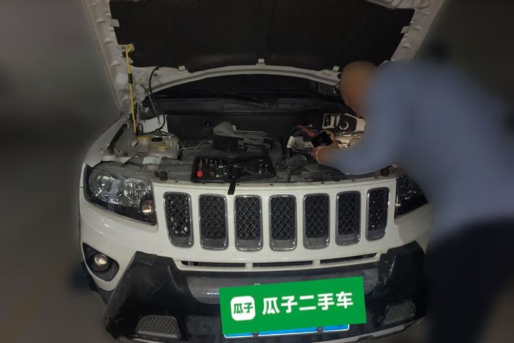 Used Jeep Compass 2013 2.0L two-wheel drive sport version Front