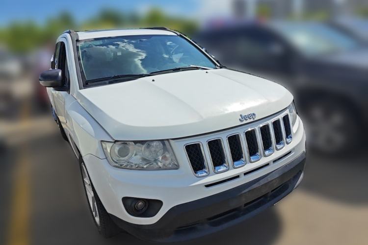 Used Jeep Compass 2013 2.4L four-wheel drive urban version Front Right 45 Deg