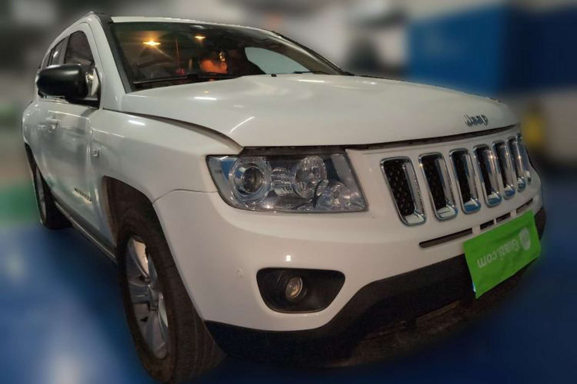 Used Jeep Compass 2013 2.4L four-wheel-drive sport version Front Right 45 Deg
