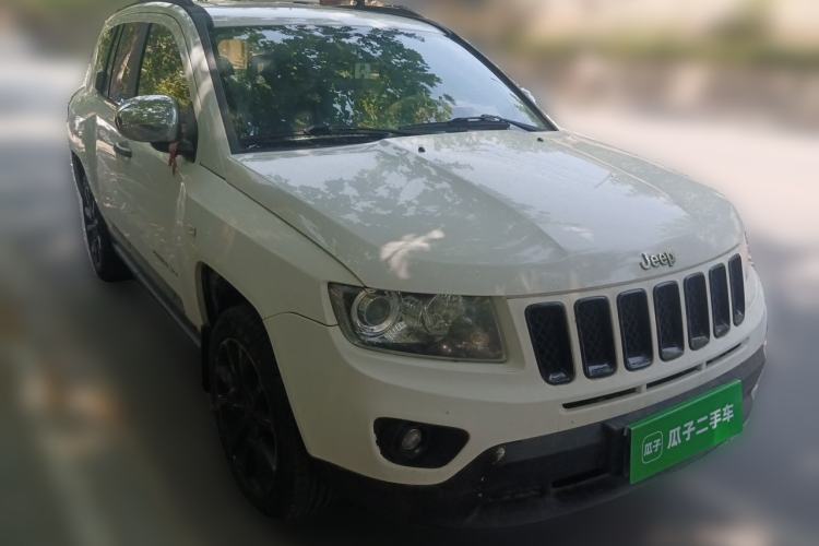 Used Jeep Compass 2013 2.4L Four-wheel Drive Black Edition with Navigation Front Right 45 Deg