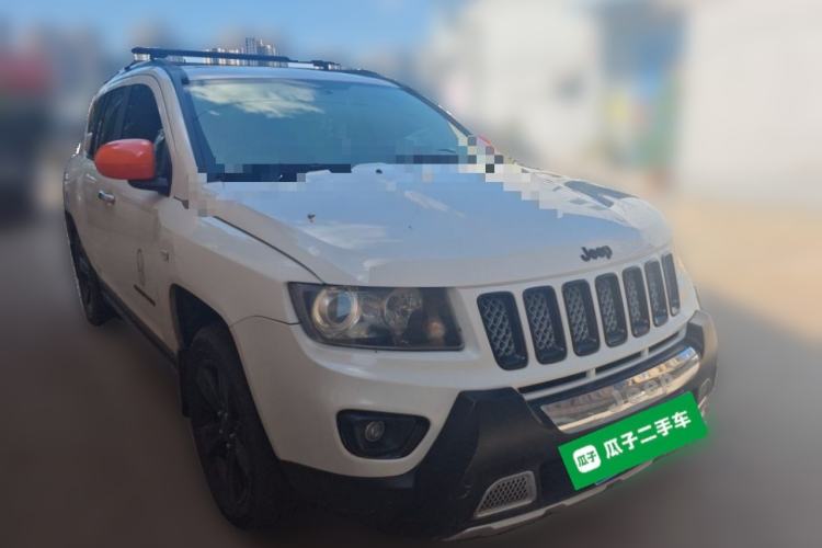 Used Jeep Compass 2013 2.4L four-wheel-drive sport version Front Right 45 Deg