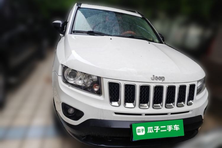 Used Jeep Compass 2013 2.0L two-wheel drive sport version Front
