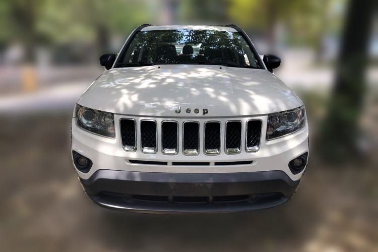 Used Jeep Compass 2013 2.0L two-wheel drive sport version Front