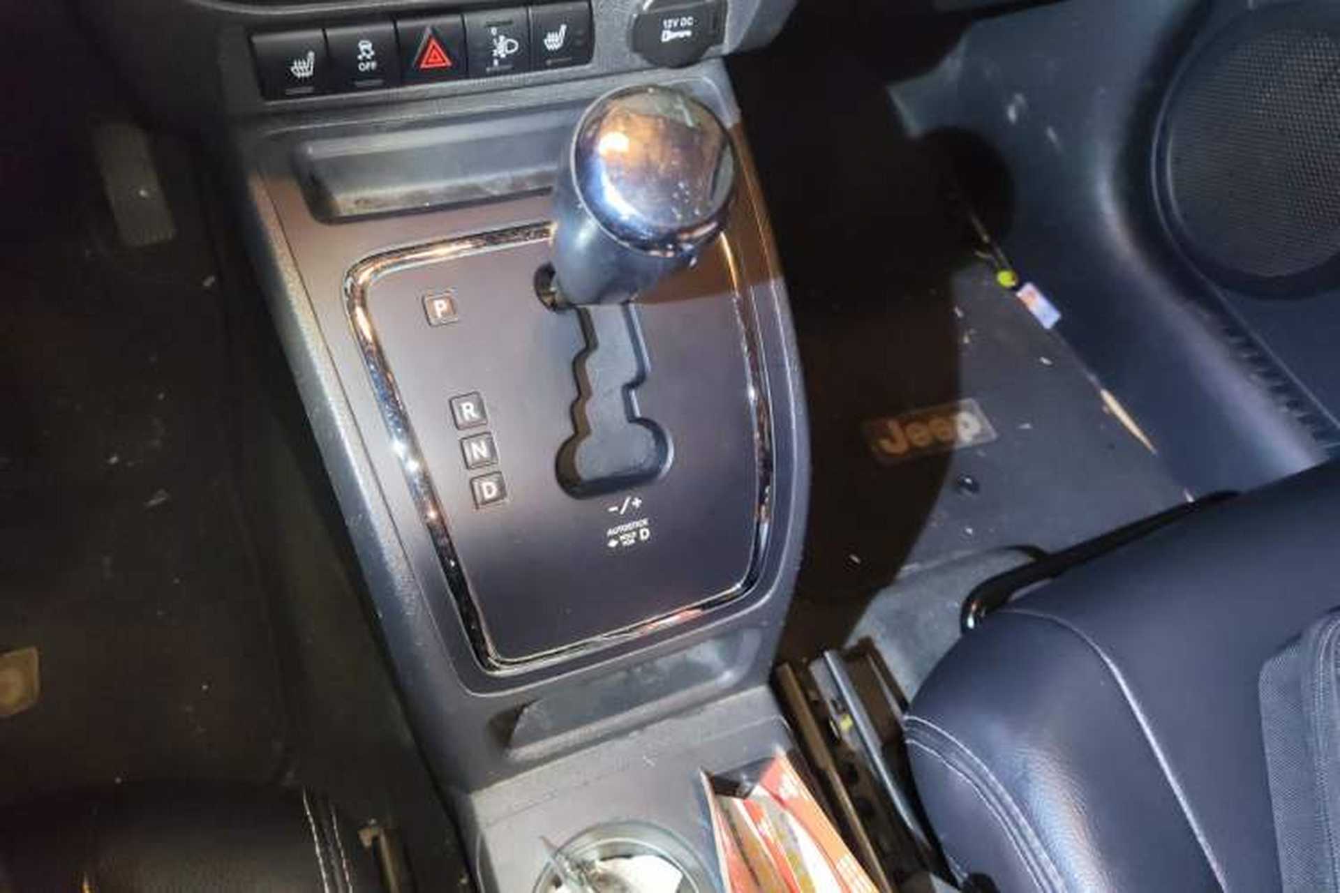 Used Jeep Compass 2013 2.4L Four-wheel Drive Black Edition with Navigation Gear Lever