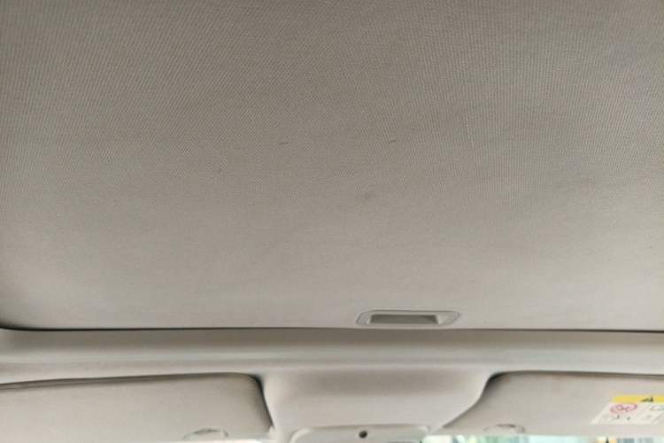 Used Jeep Compass 2013 2.4L four-wheel-drive sport version Headliner