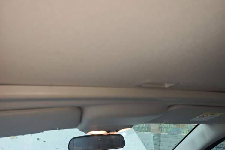 Used Jeep Compass 2013 2.4L four-wheel-drive sport version Headliner