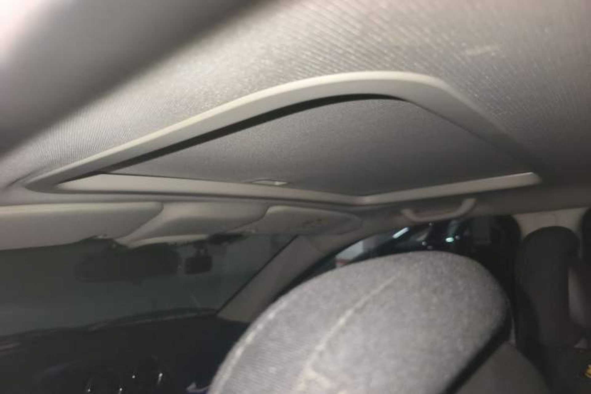 Used Jeep Compass 2013 2.0L two-wheel drive sport version Headliner