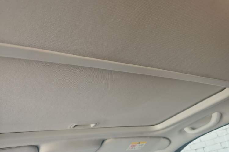 Used Jeep Compass 2013 2.4L four-wheel-drive sport version Headliner