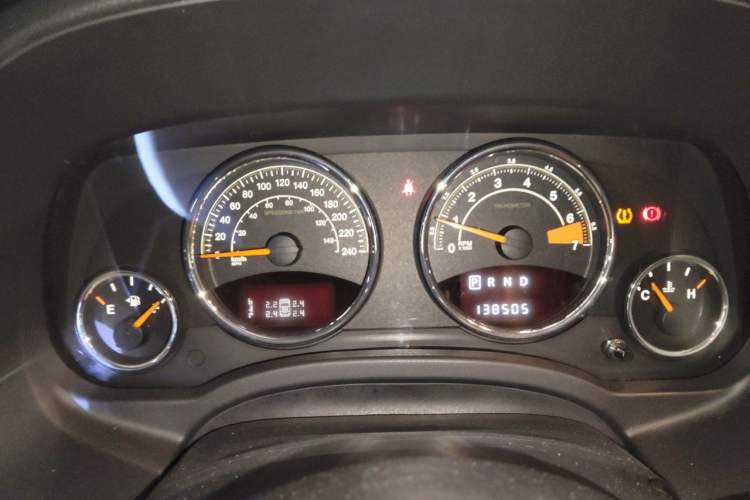 Used Jeep Compass 2013 2.0L two-wheel drive luxury version Instrument Cluster