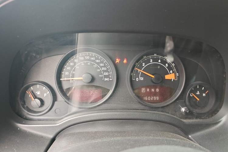 Used Jeep Compass 2013 2.0L two-wheel drive sport version Instrument Cluster