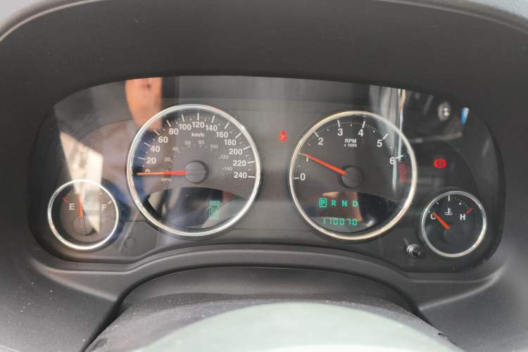 Used Jeep Compass 2013 2.0L two-wheel drive luxury version Instrument Cluster