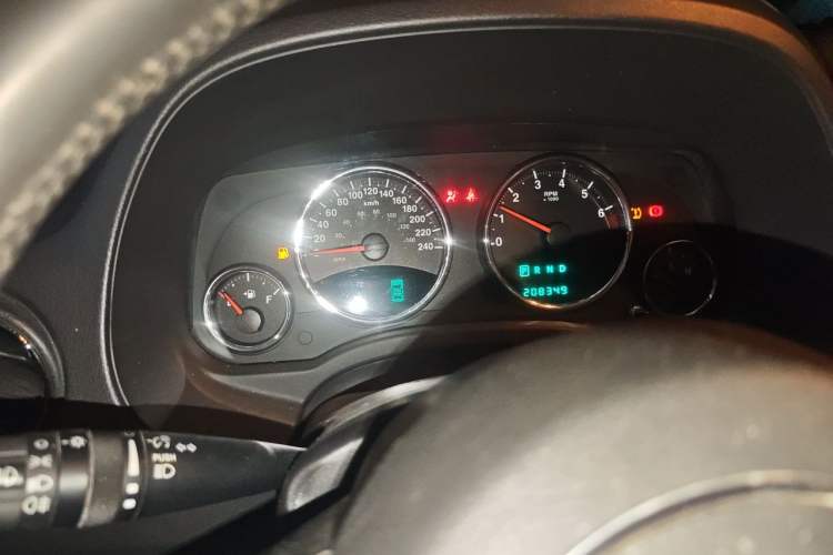 Used Jeep Compass 2013 2.4L four-wheel drive urban version Instrument Cluster