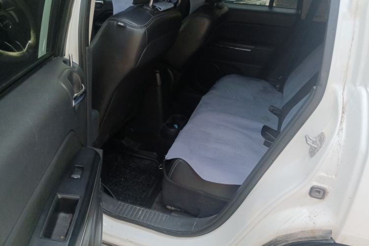Used Jeep Compass 2013 2.4L Four-wheel Drive Black Edition with Navigation Left Rear Seat