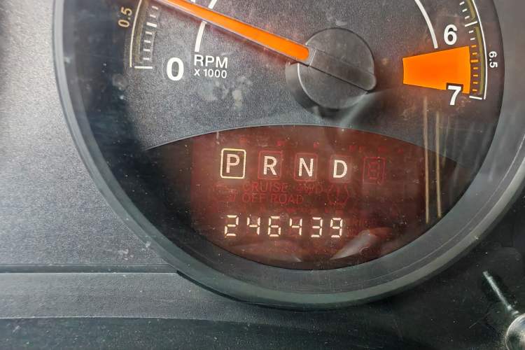Used Jeep Compass 2013 2.0L two-wheel drive sport version Odometer Close Up