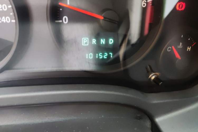 Used Jeep Compass 2013 2.0L two-wheel drive sport version Odometer Close Up