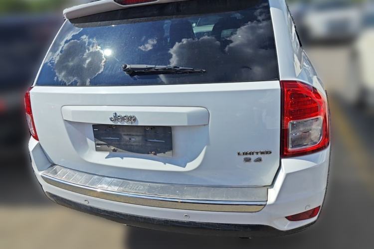 Used Jeep Compass 2013 2.4L four-wheel drive urban version Rear