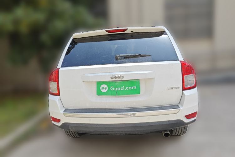 Used Jeep Compass 2013 2.4L four-wheel drive urban version Rear
