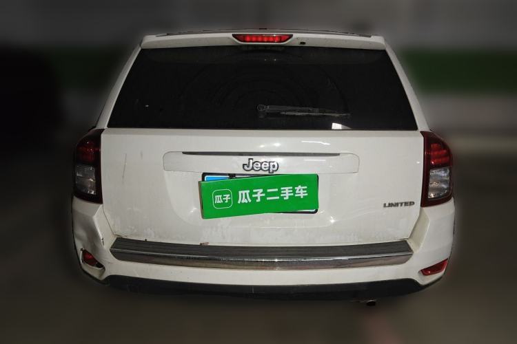 Used Jeep Compass 2013 2.0L two-wheel drive luxury version Rear