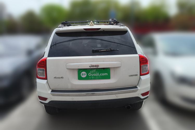 Used Jeep Compass 2013 2.0L two-wheel drive luxury version Rear