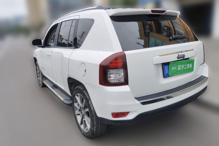 Used Jeep Compass 2013 2.4L four-wheel drive luxury version Rear Left 45 Deg