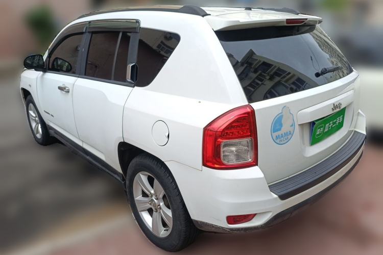 Used Jeep Compass 2013 2.4L four-wheel-drive sport version Rear Left 45 Deg
