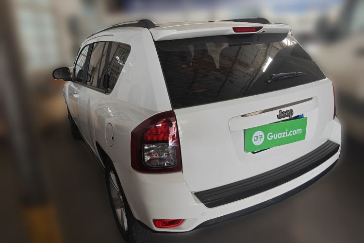 Used Jeep Compass 2013 2.0L two-wheel drive sport version Rear Left 45 Deg