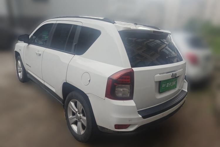 Used Jeep Compass 2013 2.4L four-wheel-drive sport version Rear Left 45 Deg