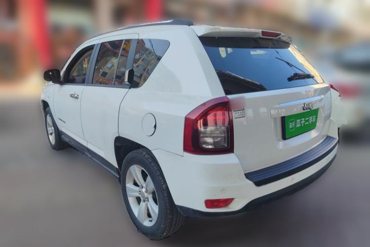 Used Jeep Compass 2013 2.4L four-wheel-drive sport version Rear Left 45 Deg