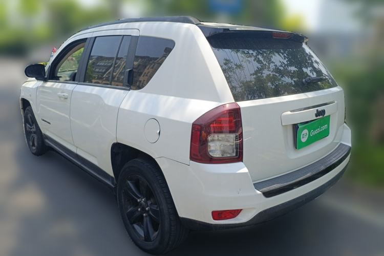 Used Jeep Compass 2013 2.4L four-wheel-drive sport version Rear Left 45 Deg