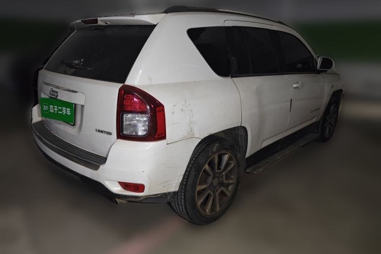 Used Jeep Compass 2013 2.0L two-wheel drive luxury version Rear Right 45 Deg