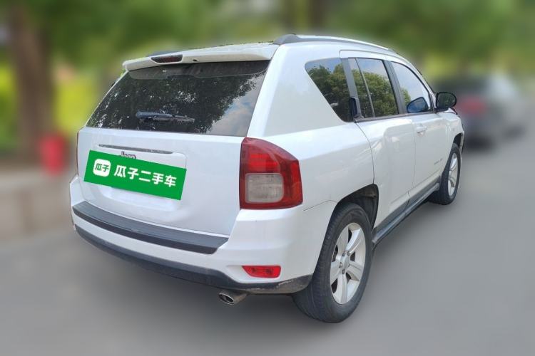 Used Jeep Compass 2013 2.4L four-wheel-drive sport version Rear Right 45 Deg