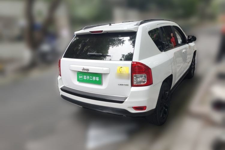Used Jeep Compass 2013 2.4L four-wheel drive luxury version Rear Right 45 Deg