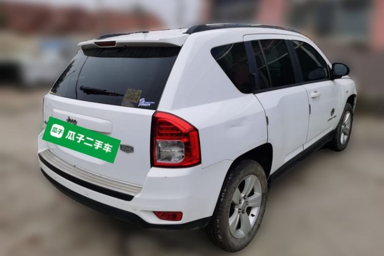 Used Jeep Compass 2013 2.4L four-wheel-drive sport version Rear Right 45 Deg