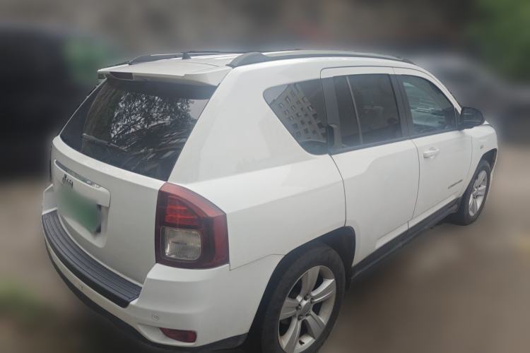 Used Jeep Compass 2013 2.4L four-wheel-drive sport version Rear Right 45 Deg
