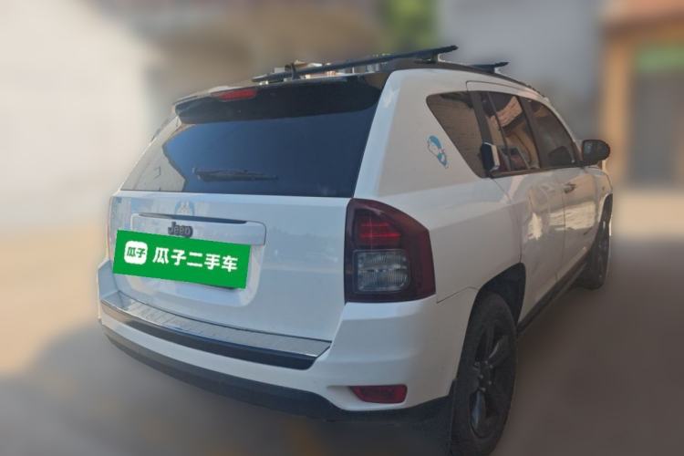Used Jeep Compass 2013 2.4L four-wheel-drive sport version Rear Right 45 Deg
