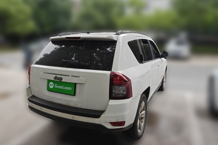 Used Jeep Compass 2013 2.4L four-wheel-drive sport version Rear Right 45 Deg