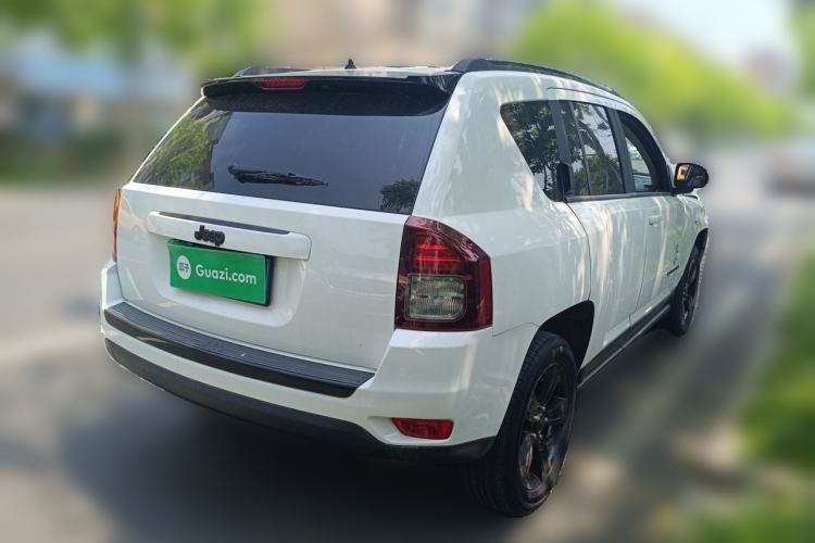 Used Jeep Compass 2013 2.4L four-wheel-drive sport version Rear Right 45 Deg