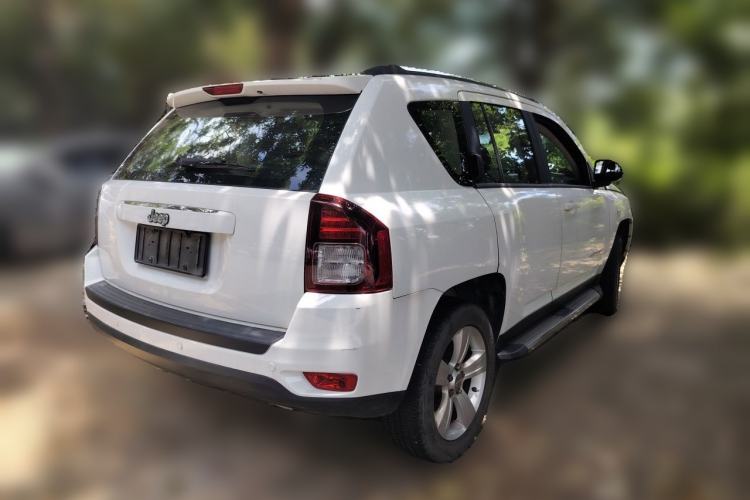 Used Jeep Compass 2013 2.0L two-wheel drive sport version Rear Right 45 Deg