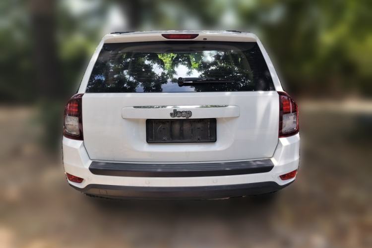 Used Jeep Compass 2013 2.0L two-wheel drive sport version Rear