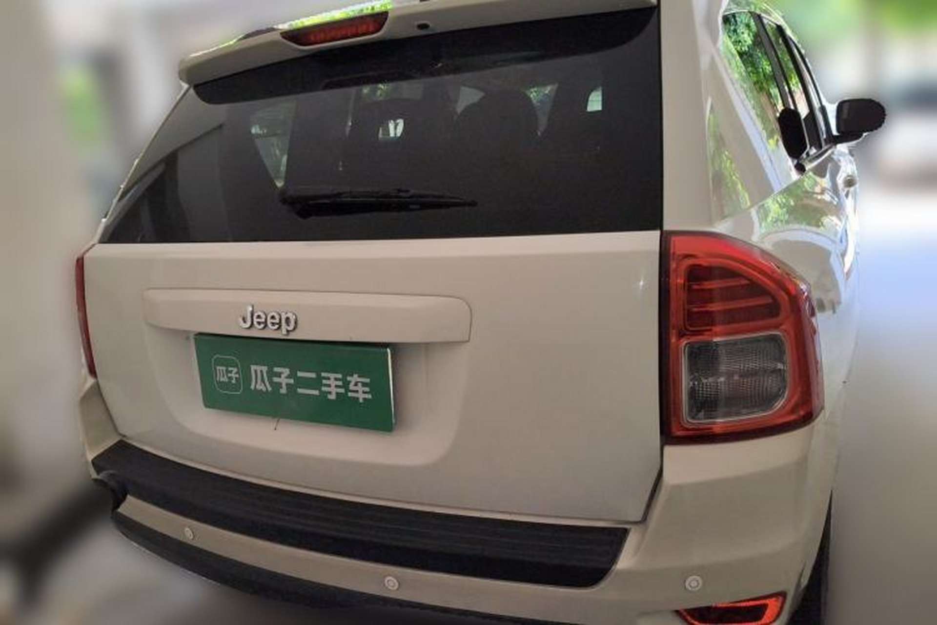 Used Jeep Compass 2013 2.4L four-wheel-drive sport version Rear