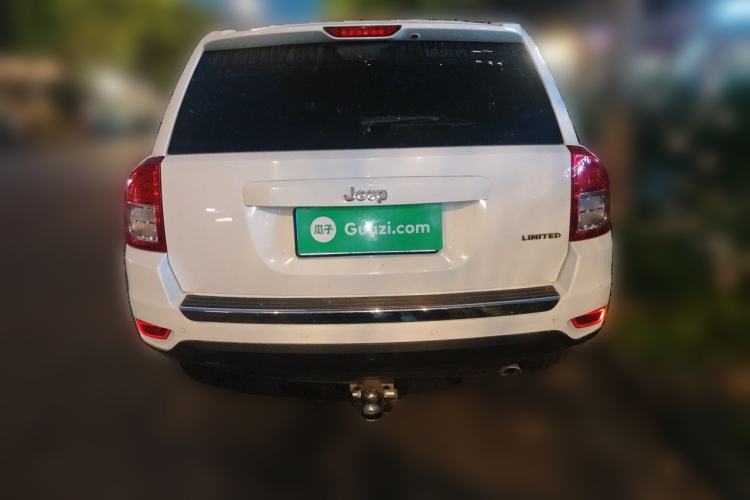 Used Jeep Compass 2013 2.4L four-wheel drive urban version Rear