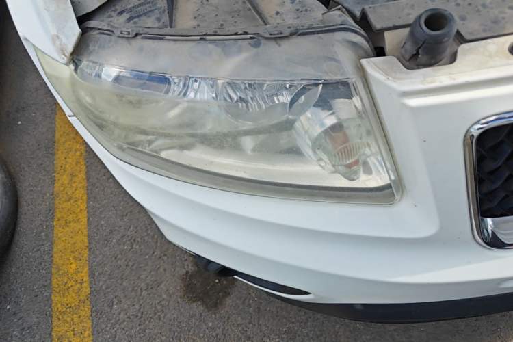 Used Jeep Compass 2013 2.4L four-wheel drive urban version Right Front Headlight