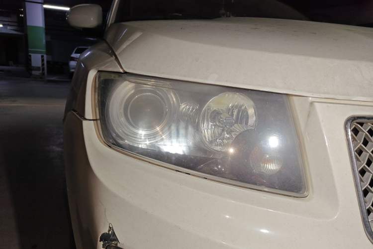 Used Jeep Compass 2013 2.0L two-wheel drive luxury version Right Front Headlight