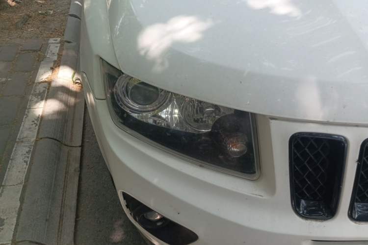 Used Jeep Compass 2013 2.4L Four-wheel Drive Black Edition with Navigation Right Front Headlight