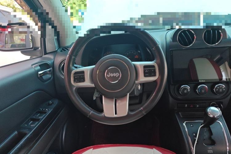 Used Jeep Compass 2013 2.0L two-wheel drive sport version Steering Wheel