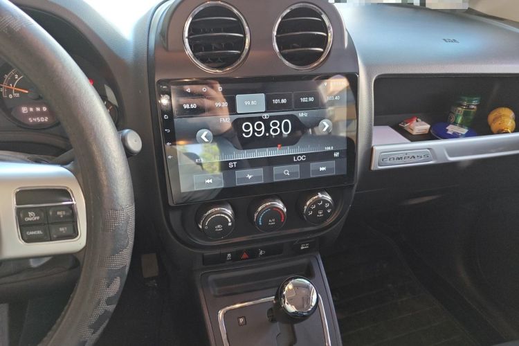 Used Jeep Compass 2014 2.4L four-wheel drive sport version Audio And AC Panel