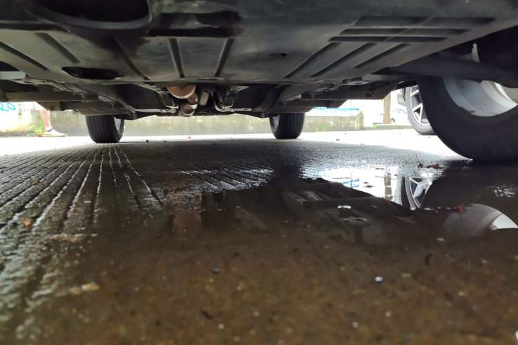 Used Jeep Compass 2014 2.4L four-wheel drive sport version Chassis Front