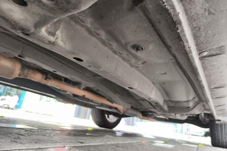Used Jeep Compass 2014 2.4L four-wheel drive luxury version Chassis Front Left