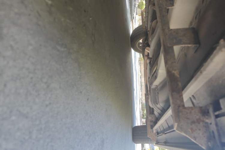 Used Jeep Compass 2014 2.0L two-wheel drive sport version Chassis Front Left