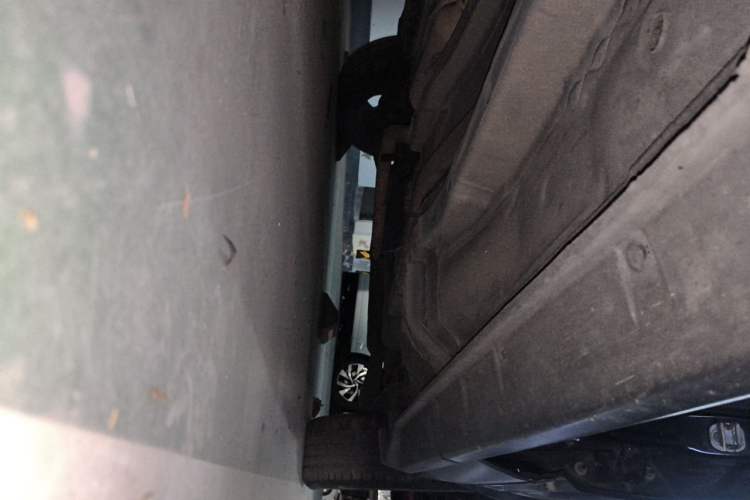 Used Jeep Compass 2014 2.0L two-wheel drive luxury version Chassis Front Left